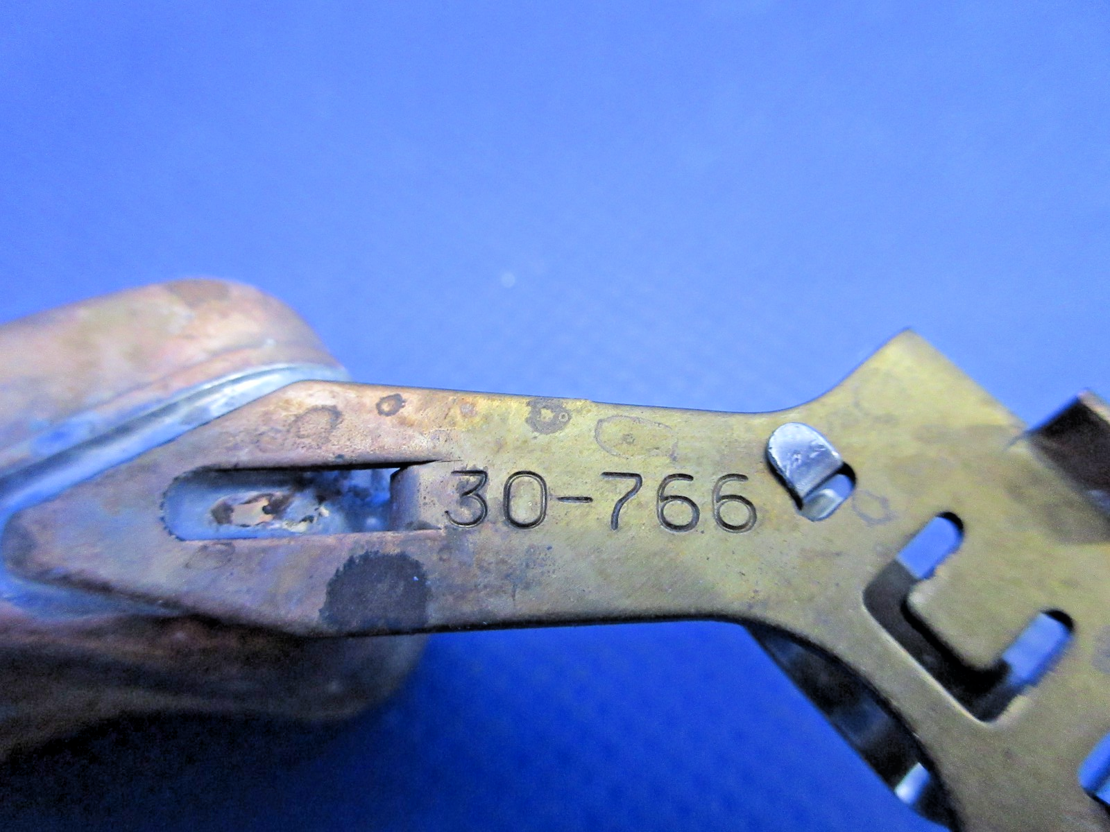 Precision Carburetor Bowl Float P/N 30-766 NOS (0426-785)5