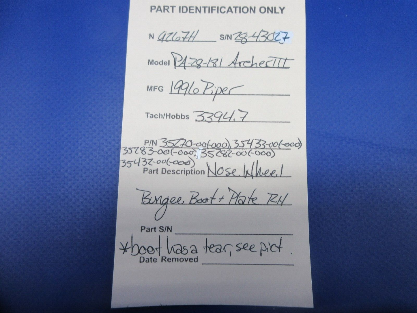 Piper PA-28-181 Nose Wheel Bungee Boot & Plate RH P/N 35270-00 (1224-741)