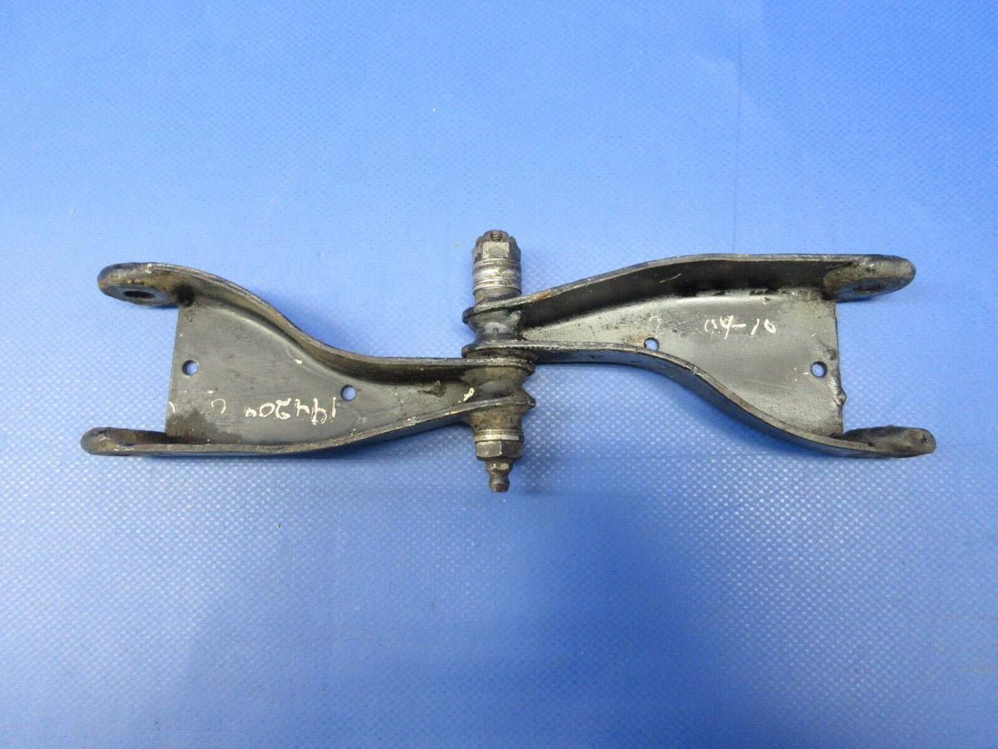 Bellanca 17-30A Viking Nose Gear Nutcracker Link P/N 194209-10 (0524-1255)