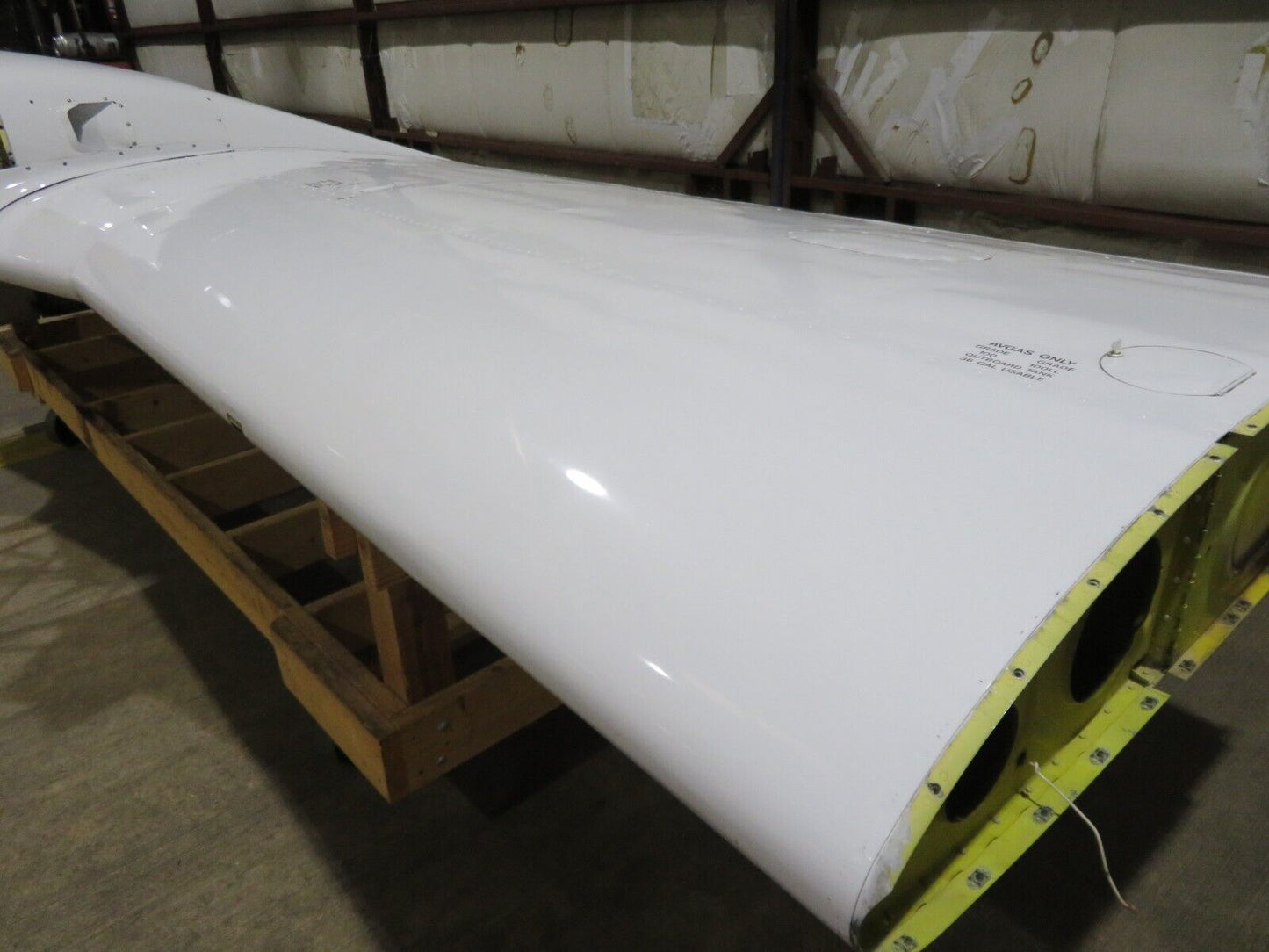 1960 Piper PA-23-250 Aztec LH Wing P/N 16170-00 (0324-94)