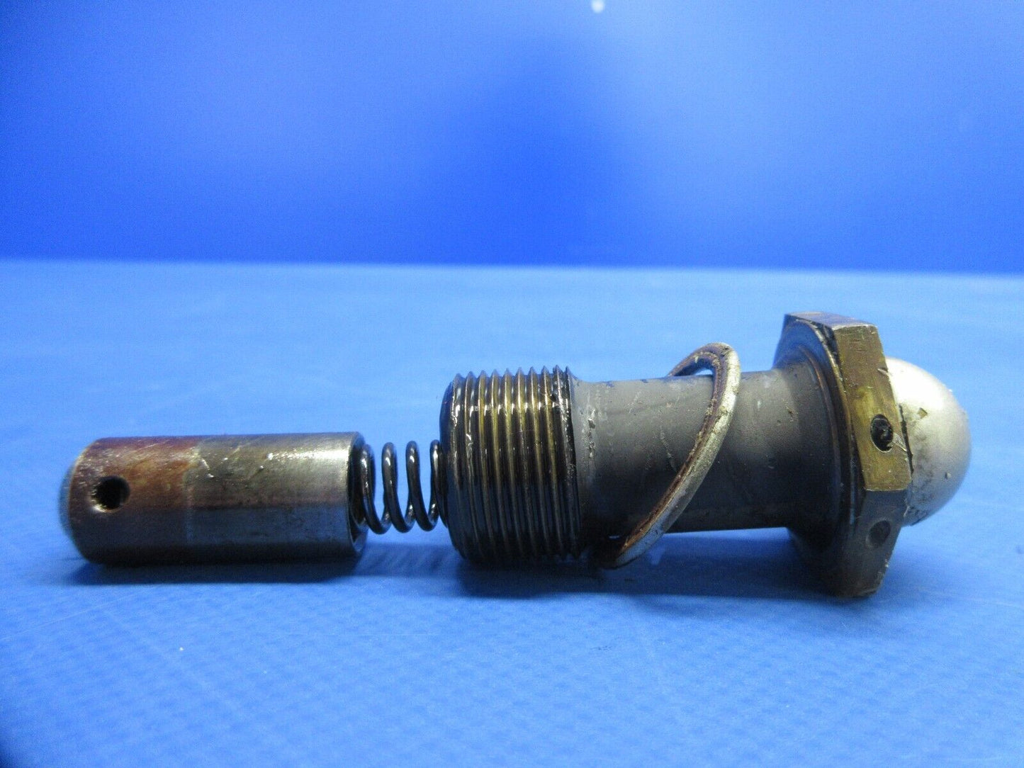 Continental E-225 Oil Pressure Relief Valve Plunger & Cap P/N 21114 (0824-894)