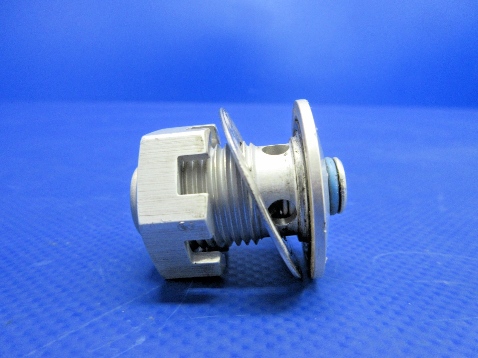 Cessna 310 / 310I AVI Fuel Drain Valve P/N 79C2A (0326-896)4