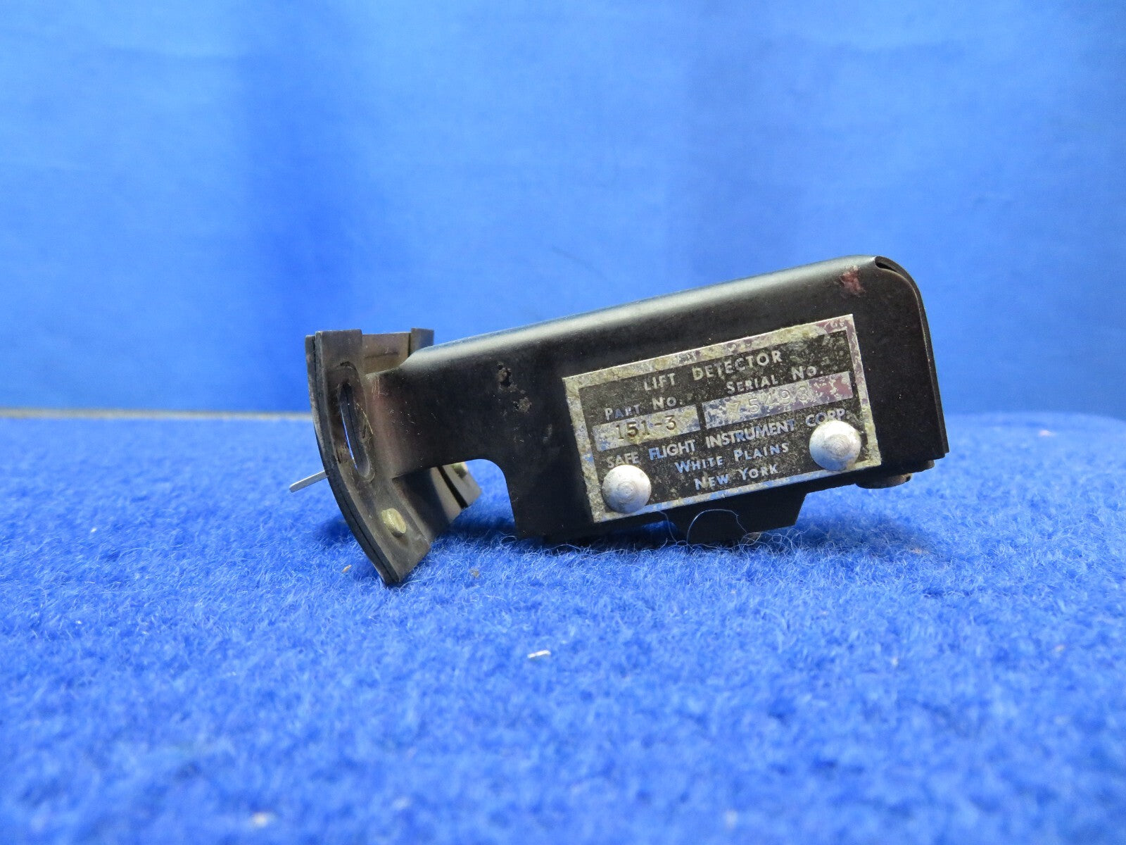 Beech 95-B55 Baron Safe Flight Instrument Lift Detector P/N 151-3 (0622-590)2
