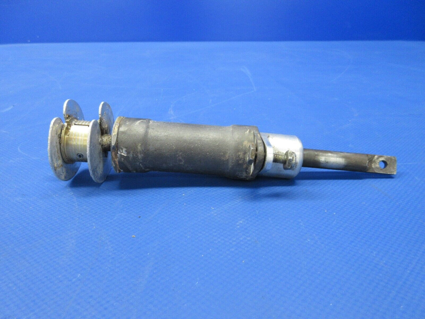 Beech C23 Sundowner Stabilator Tab Actuator Assy P/N 169-524033-603 (0724-1440)