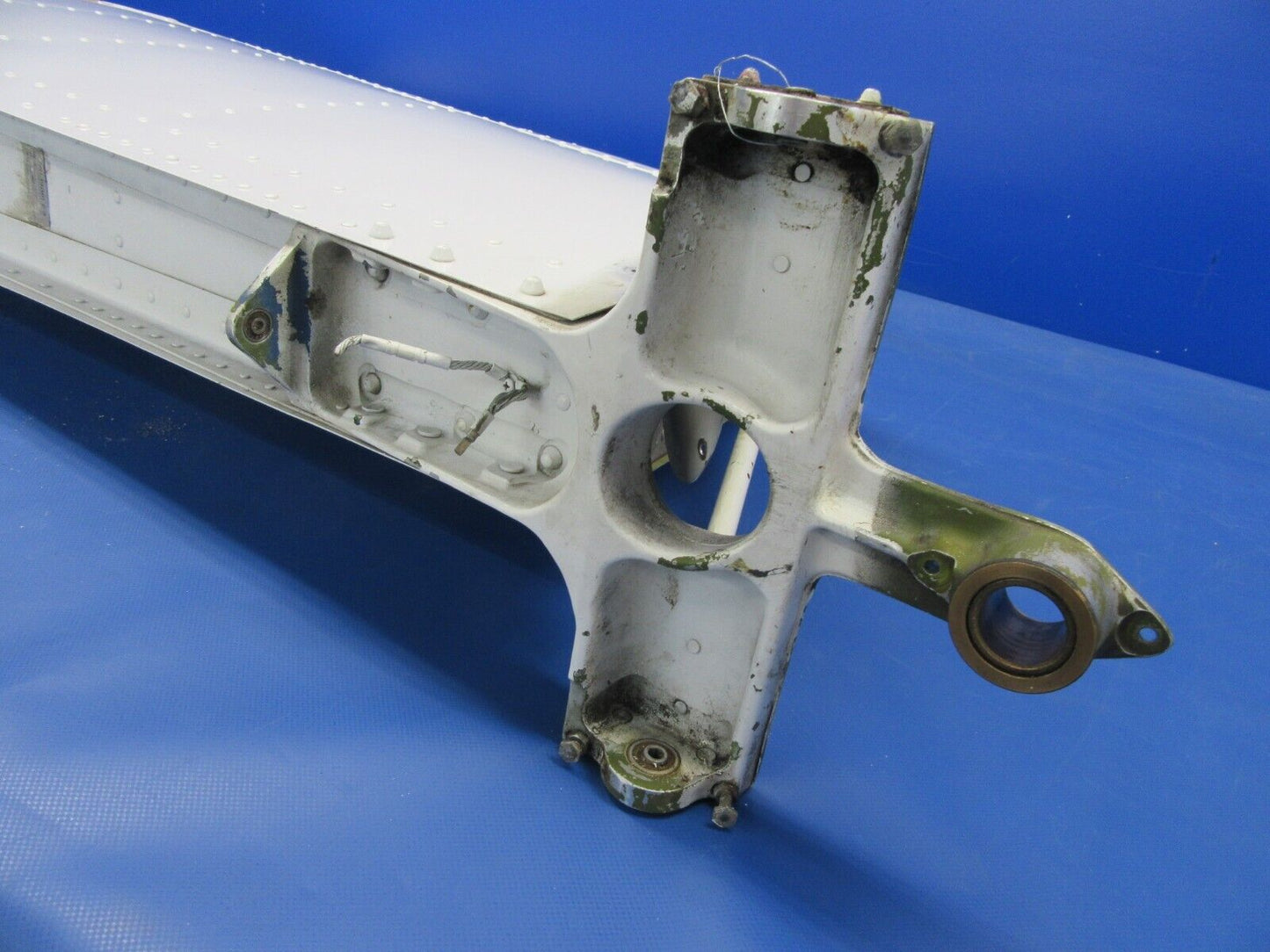 Piper PA-32RT-300T Lance Vertical Stabilizer / Fin Assy P/N 78908-03 (0824-06)