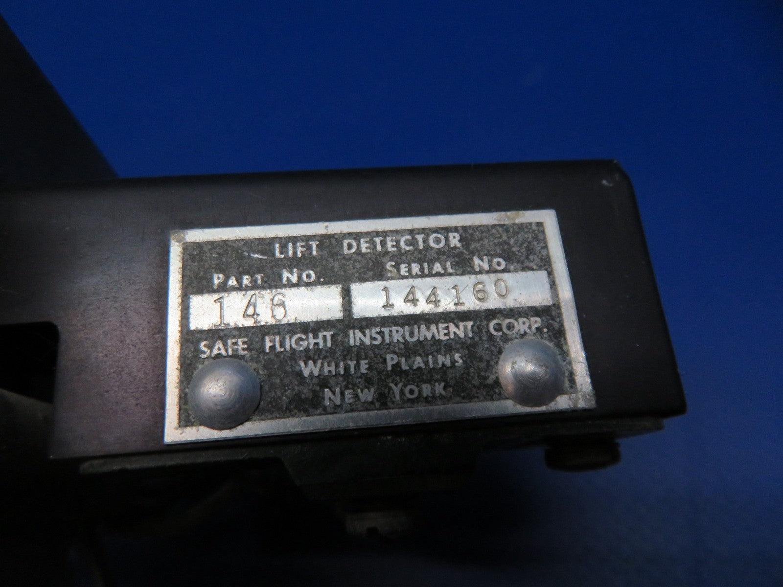 Cessna 421 Safe Flight Heated Lift Detector 28v P/N 146 CORE (0326-159)1