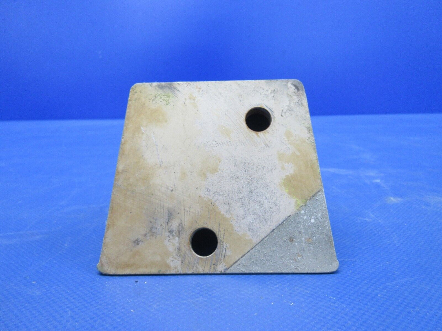 Grumman Yankee AA-1B Main Landing Gear Bracket RH P/N 5701064-2 (0424-1410)