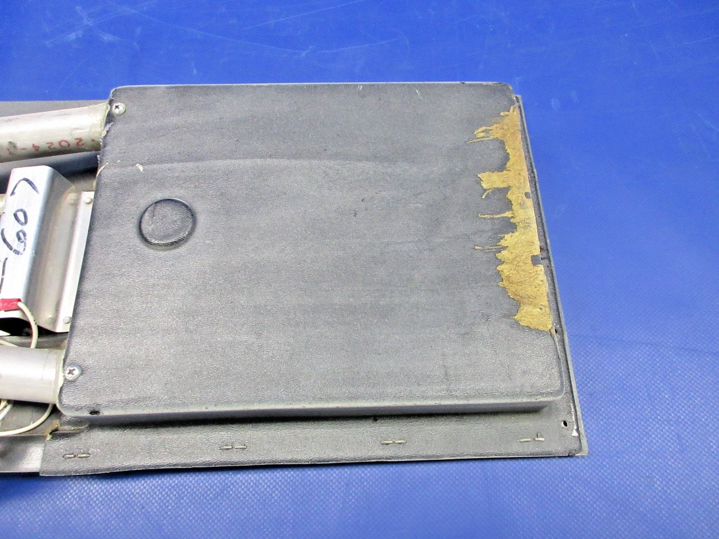 Beech D95A Travel Air Overhead Lights & Air Ducts P/N 35-550561-39 (0326-958)12