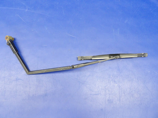 Piper PA-31T1 Cheyenne RH Windshield Wiper Arm P/N XW21559-2 (0626-1324)0