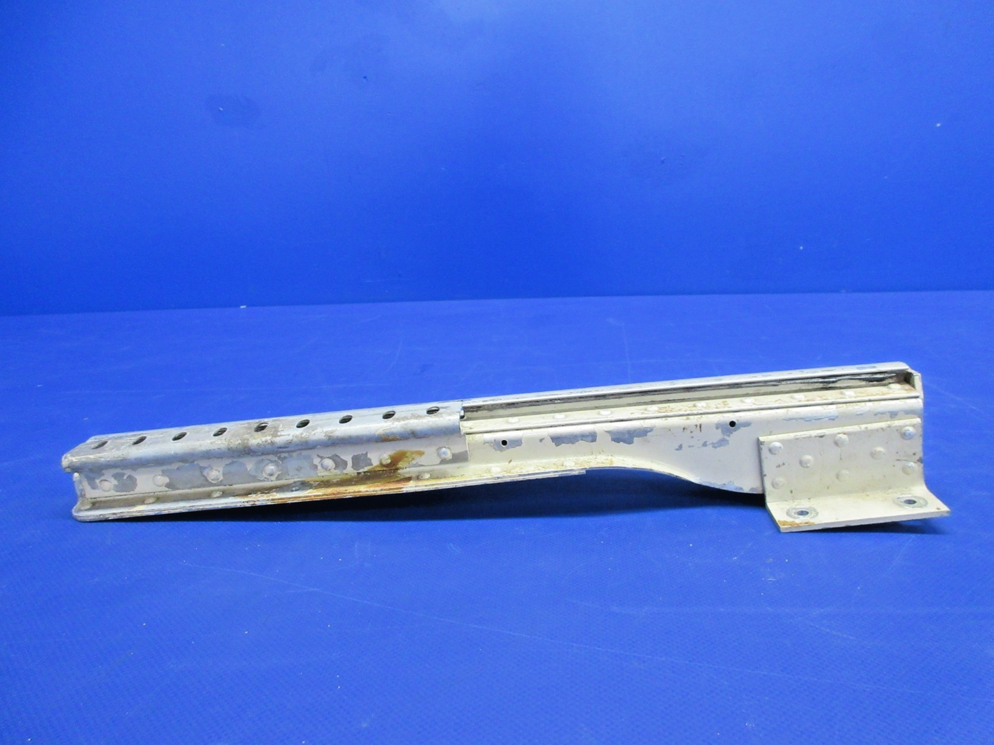 Cessna 310 / 310I LH Seat OTBD Track P/N 0812987-9 (0326-862)6