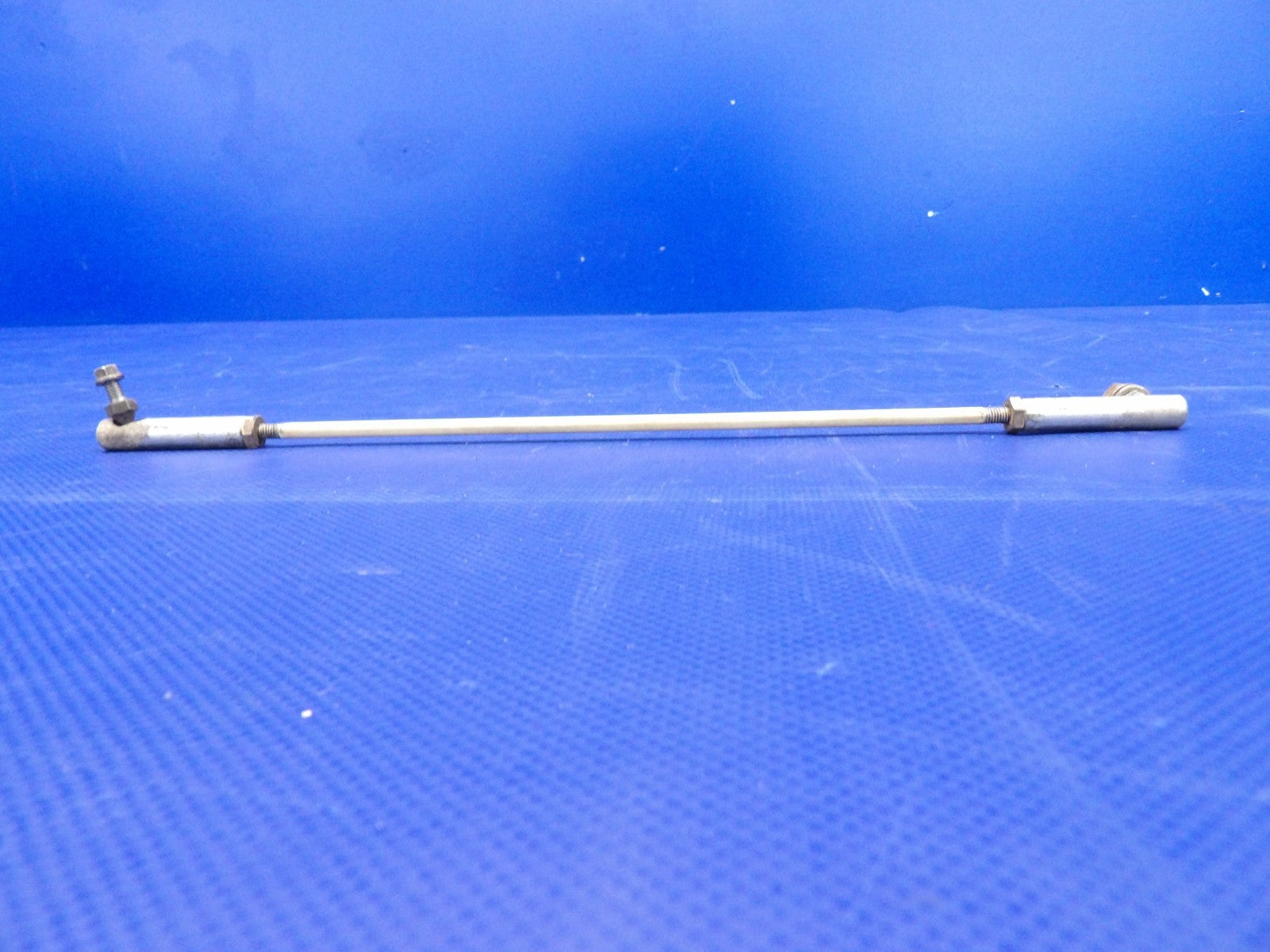 Beech D95A Travel Air Left Hand Nose Gear Door Rod P/N 35-825191-5 (0326-405)8