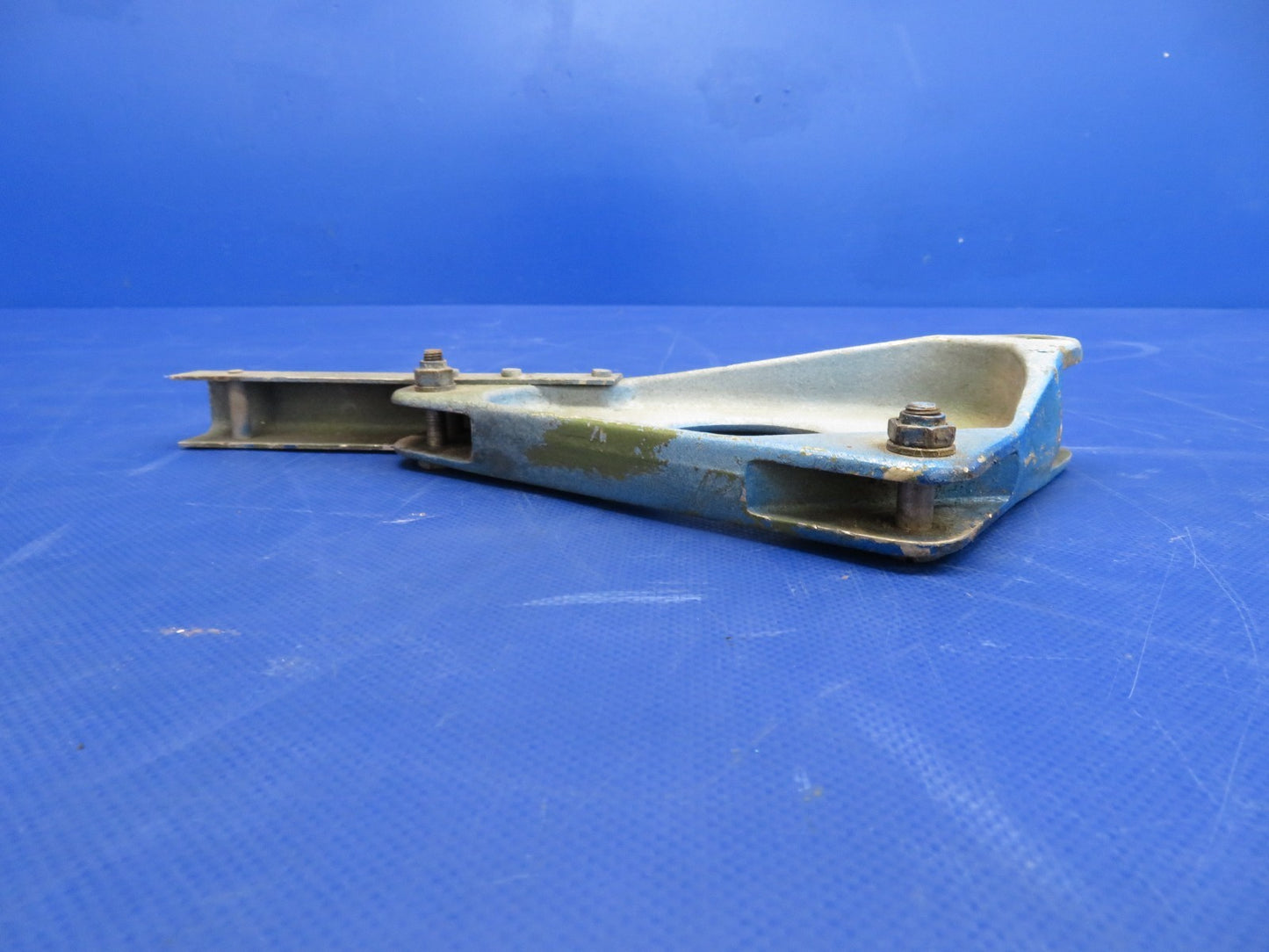 Cessna 421 Nose Gear Torque Tube & Bellcrank P/N 0842140-3 (0726-462)6