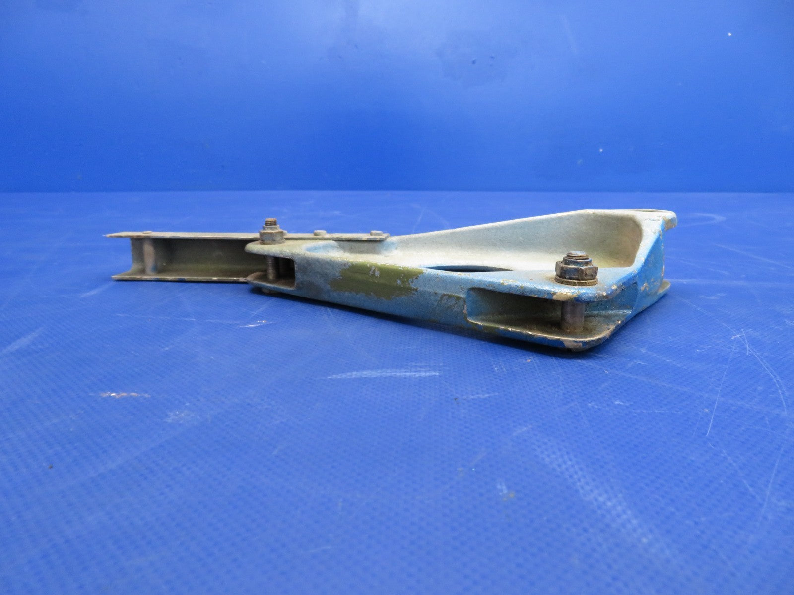 Cessna 421 Nose Gear Torque Tube & Bellcrank P/N 0842140-3 (0726-462)6