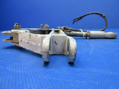 Piper PA-34-200T Seneca II RH MG Truss Assy w/ Switch P/N 78721-03 (0924-1374)