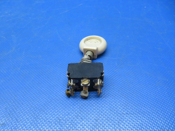 Piper PA-32RT-300T Cutler-Hammer Landing Gear Switch w/ Knob 487-936 (1024-212)