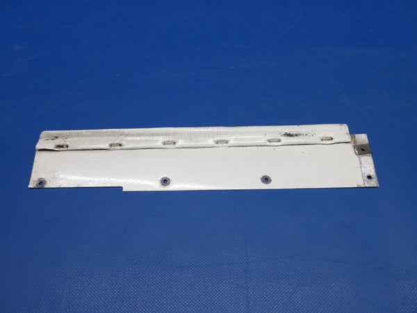 Piper PA-28-181 Archer AFT Wing Access Plate Assy LH & RH 67723-00 (0524-1039)