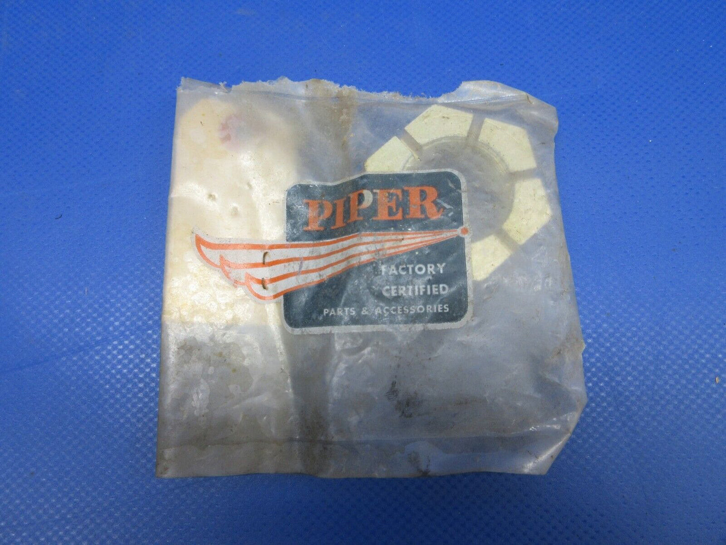 Piper Nose Gear Axle Nut P/N 67106-00, 477-700 NOS (0324-1318)