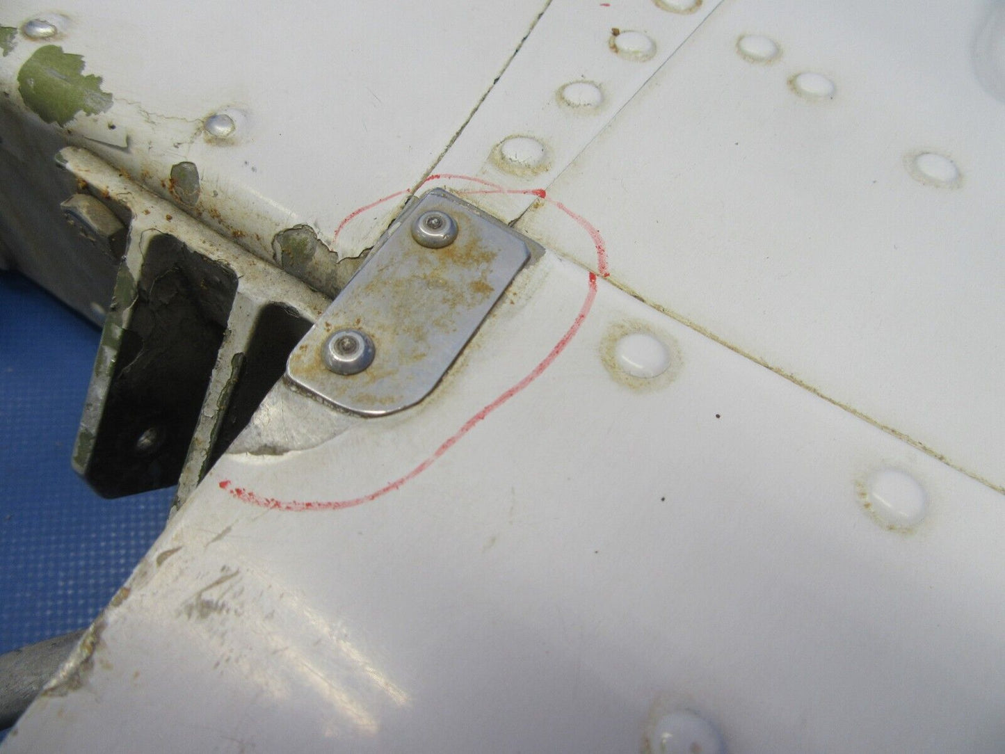 Piper PA-34-200T Seneca II Stabilator Assy w/ Deice Boots P/N 95866-00 (0424-11)