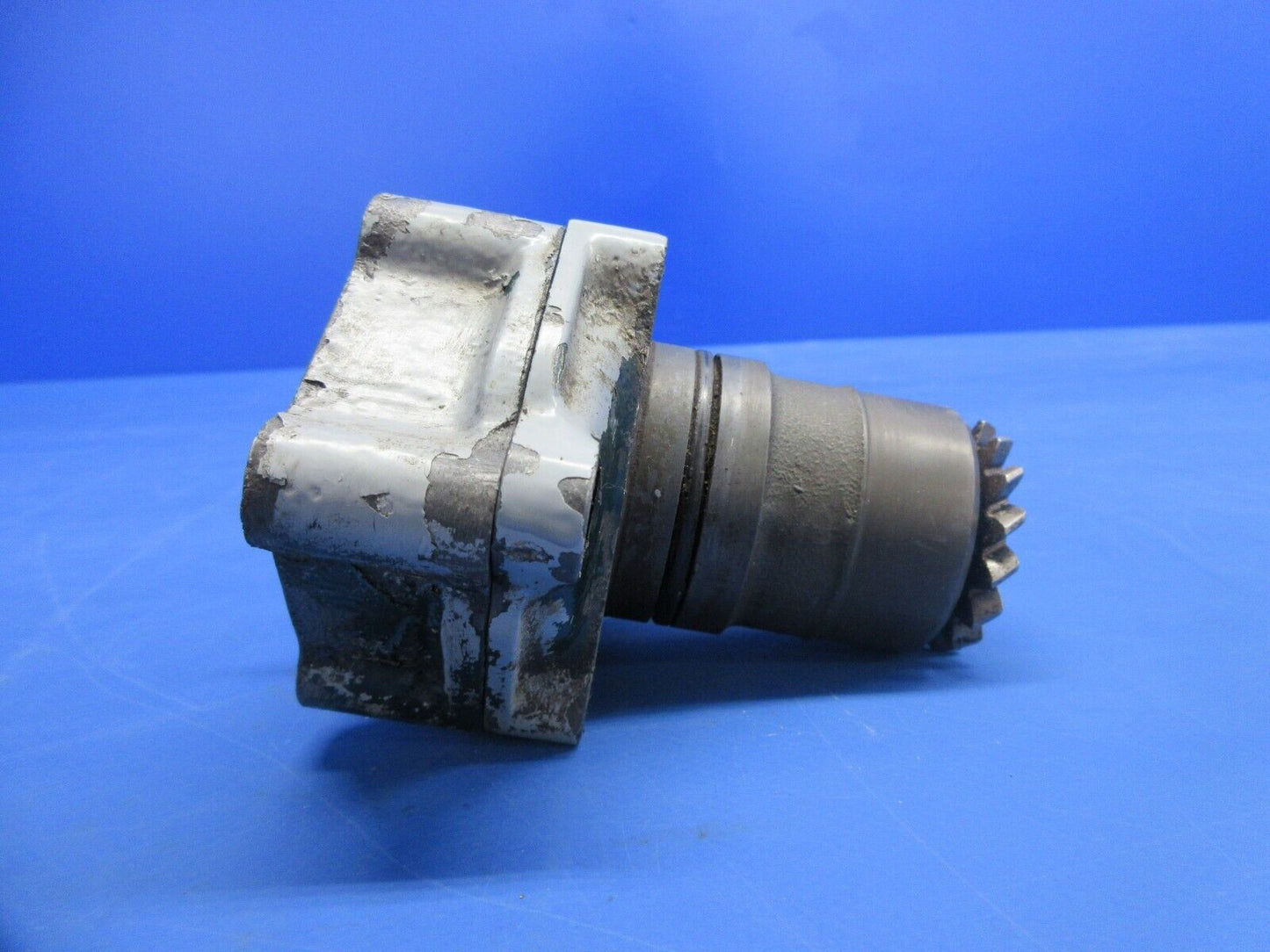 Bell 47J-2 Helicopter Rotor Tachometer Generator Drive 47-620-287-1 (1124-919)