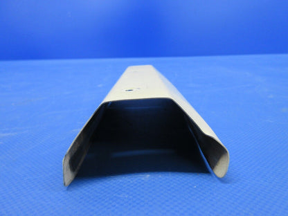 Beech 95 / D95A Travel Air Armrest Cover Plate Catch 35-534372-5 (0524-1078)