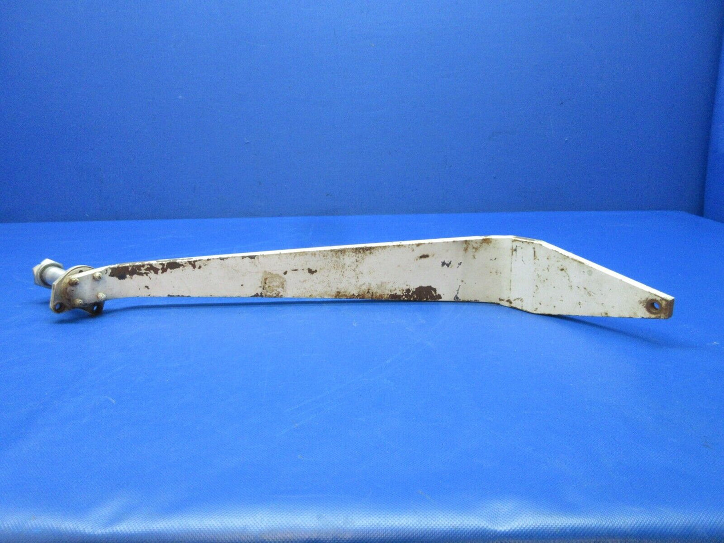 Piper PA-38 Tomahawk RH Main Gear Leg w/ Axle P/N 77787-301 (0724-1262)