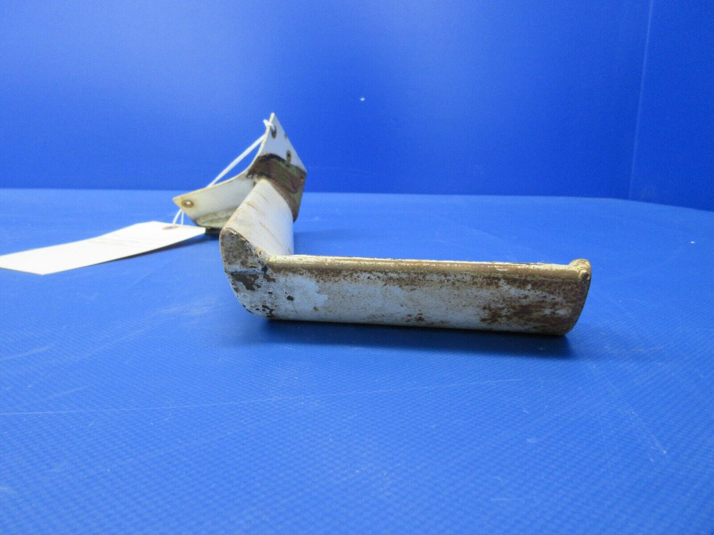 Piper PA38-112 Tomahawk Cabin Entrance RH Step Assy P/N 77768-05 (0424-1056)