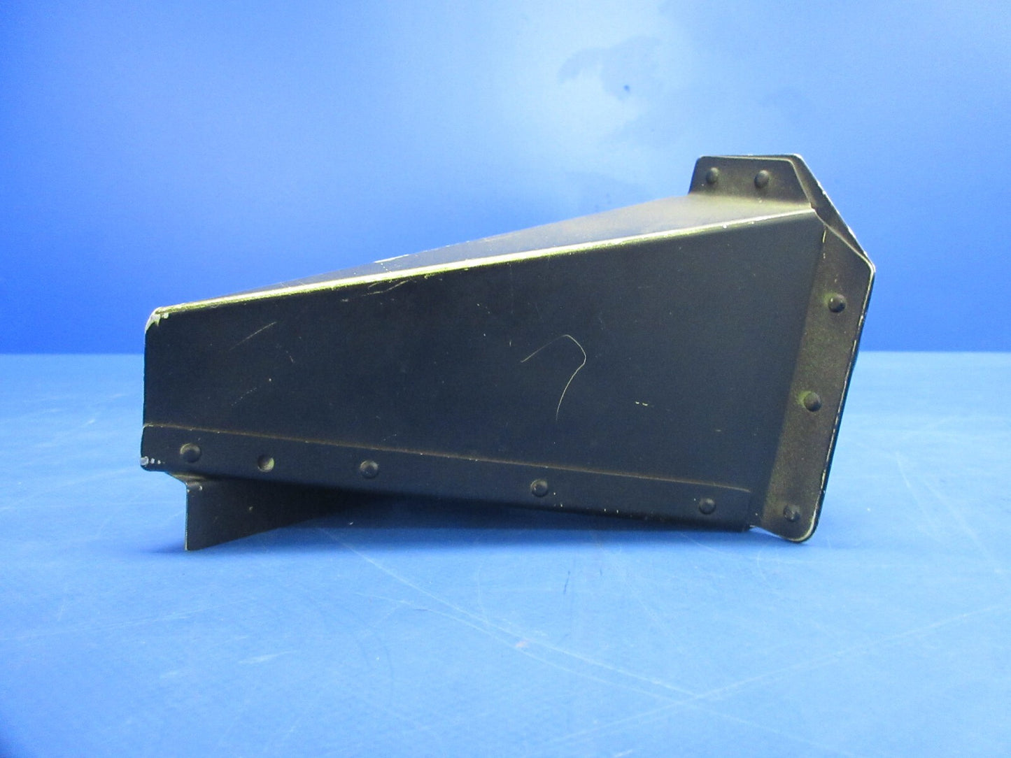 Enstrom 280FX Helicopter Floor Dust Heater Outlet P/N 28-127508-1 (1124-802)3