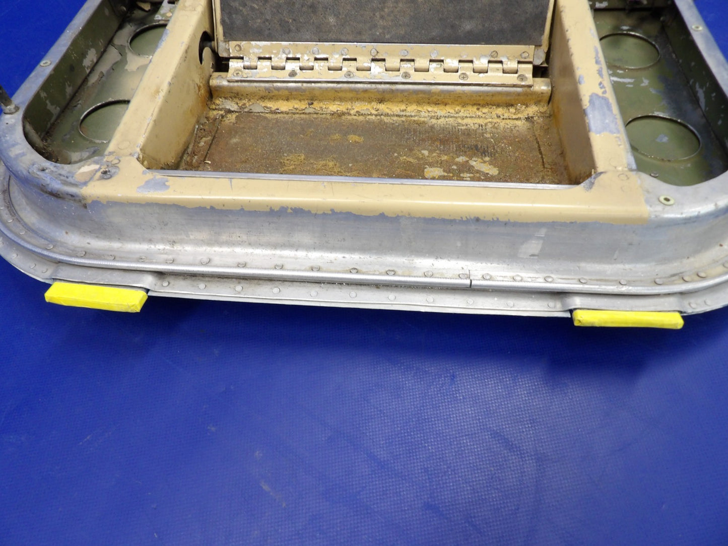 Cessna 421 Lower Cabin Door with Steps P/N 5111505-6 (0726-2084)8