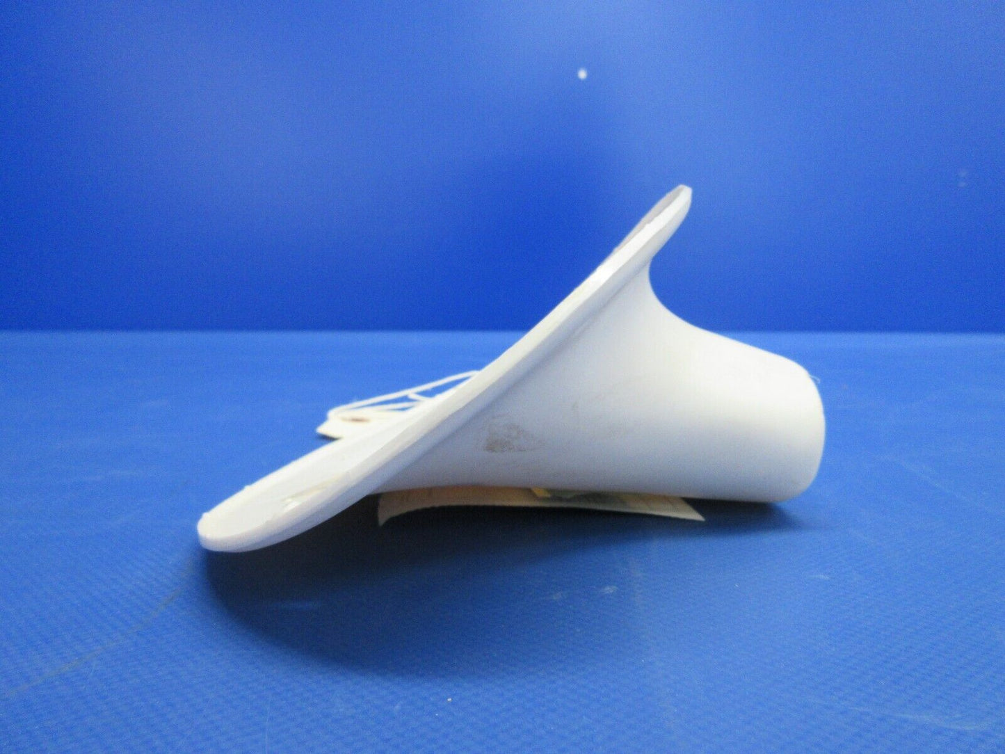 Cessna 172 LH Lower Strut Fairing P/N 0522150-1-D70 NOS (0424-1272)