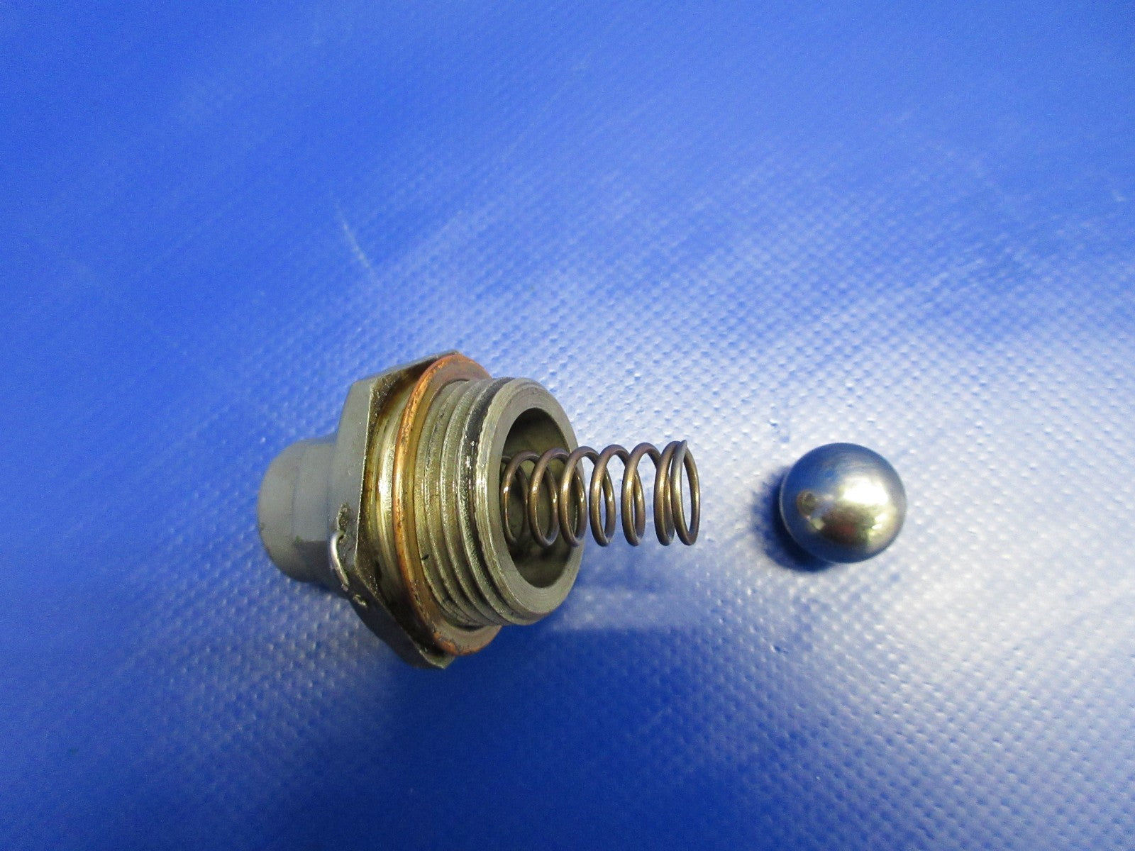 Lycoming Oil Pressure Relief Valve P/N 76529 (0226-1018)1
