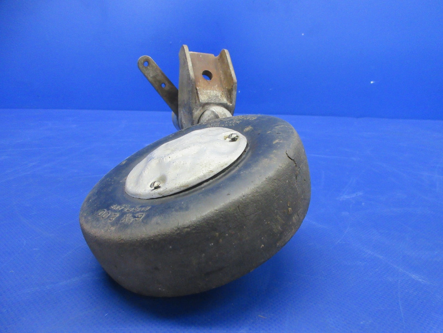 Scott Tailwheel w/ 6 x 2.00 Solid Tire 1-1/2" Wide Leaf Spring (0626-777)5