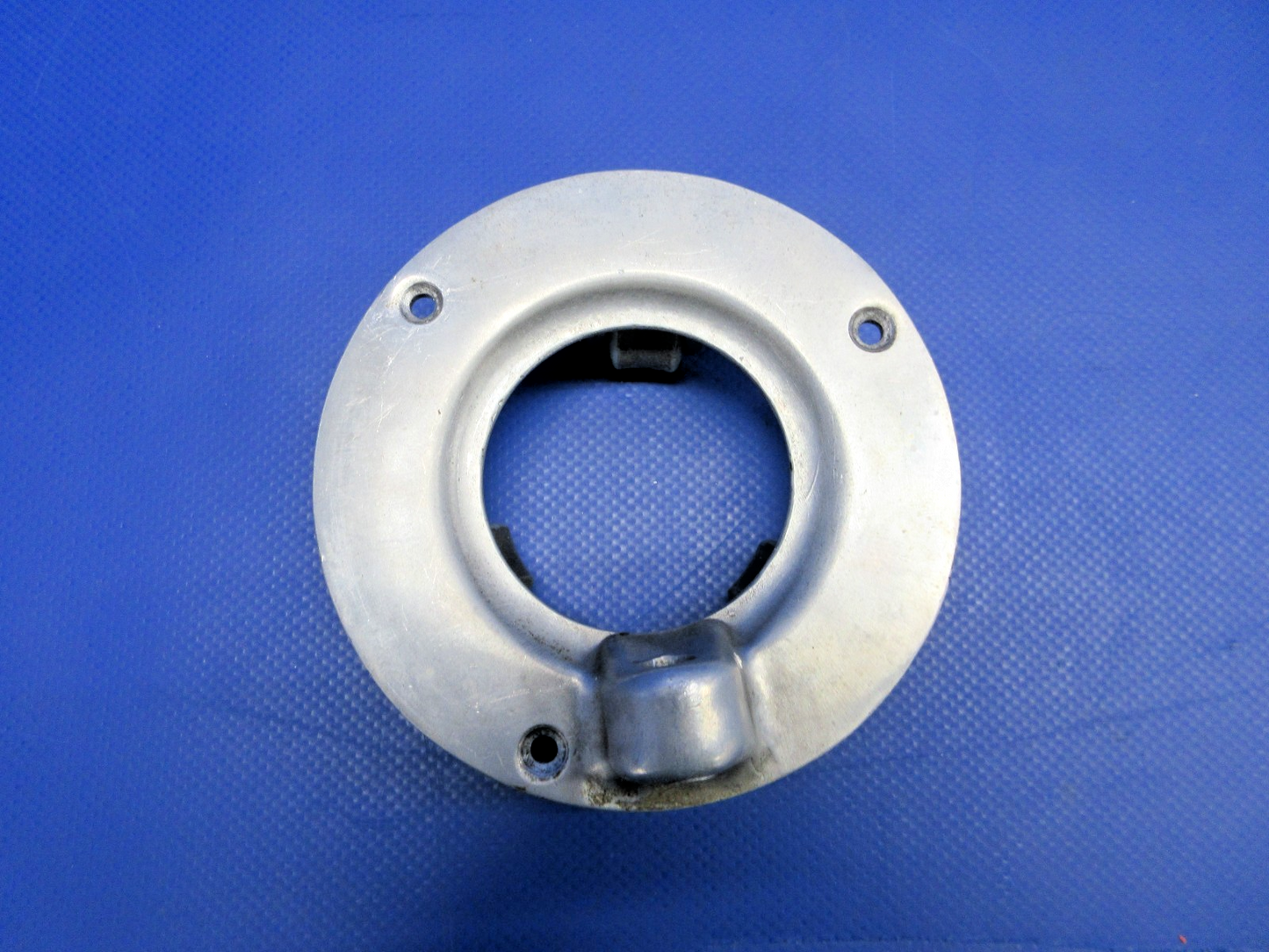 Beech D95A Travel Air Control Column Hanger P/N 35-524125 (0326-786)1
