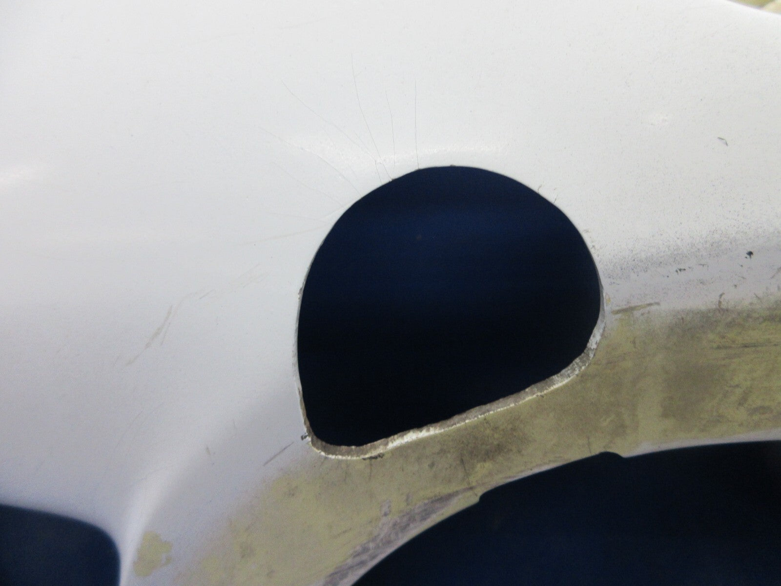 Damaged Piper PA-38-112 Tomahawk Lower Engine Cowl P/N 77677-02 (1124-816)15