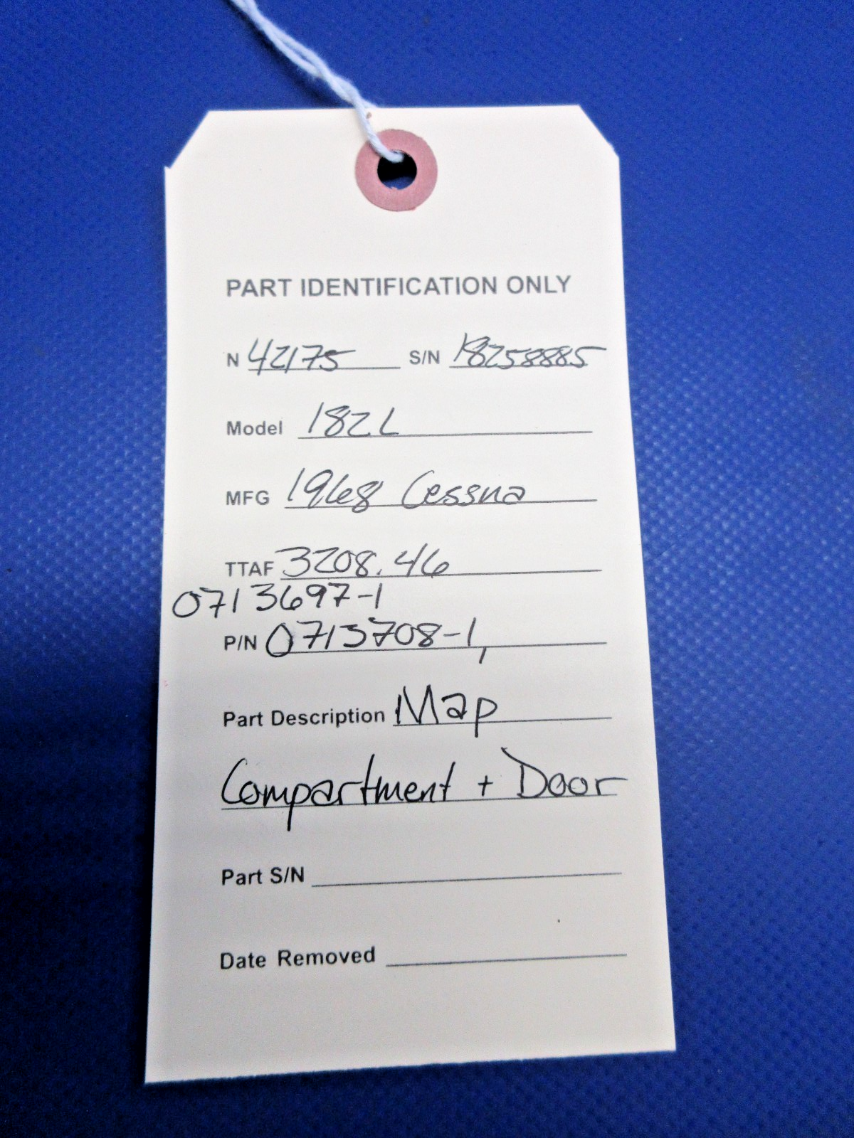 =Cessna 182 / 182L Map Compartment & Door P/N 0713708-1 (0226-1035)9