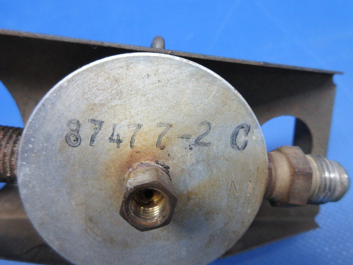 Piper PA-28-181 Archer Fuel Gascolator Assy With Bracket 62301-03 (0524-1044)