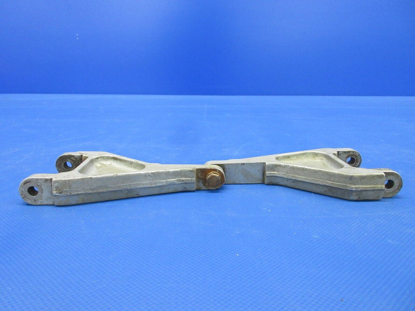 Piper PA23 Aztec Nose Gear Scissor & Bushing Assy P/N 752-914 (0324-718)
