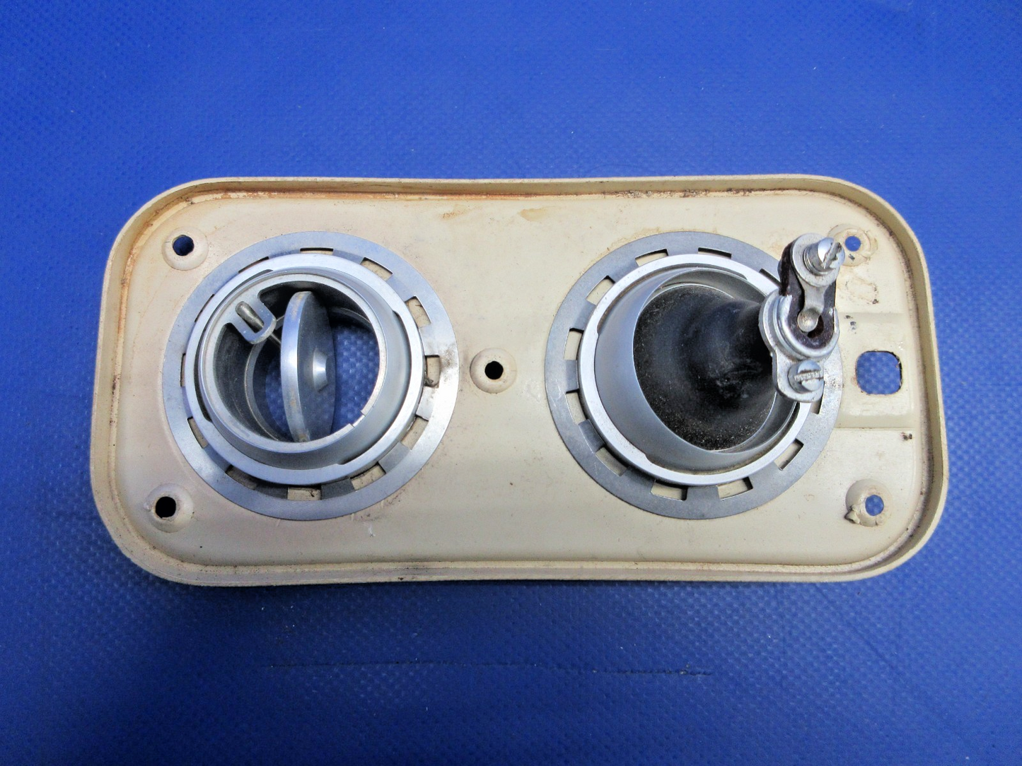 Piper PA-23-250 Aztec Wemac Air Valve & Map Light P/N 2380-2 TESTED (0626-860)4