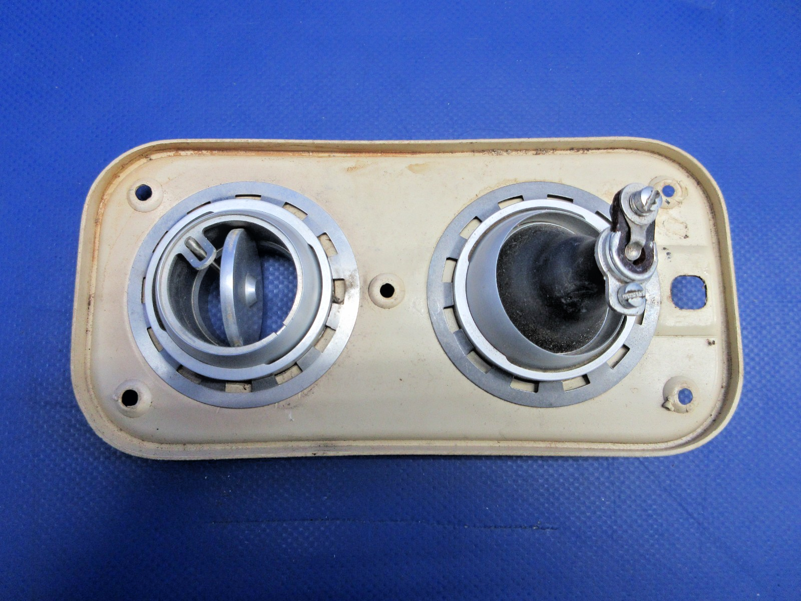 Piper PA-23-250 Aztec Wemac Air Valve & Map Light P/N 2380-2 TESTED (0626-860)4