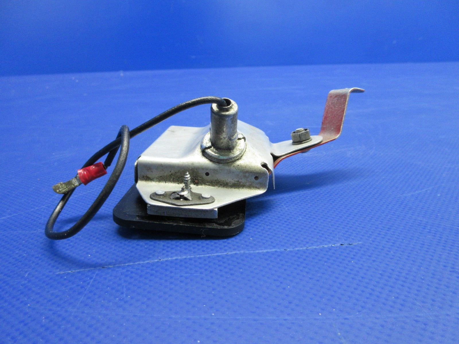 Beech 95 / D95A Landing Gear Position Indicator P/N 95-324006-601 (0326-784)11