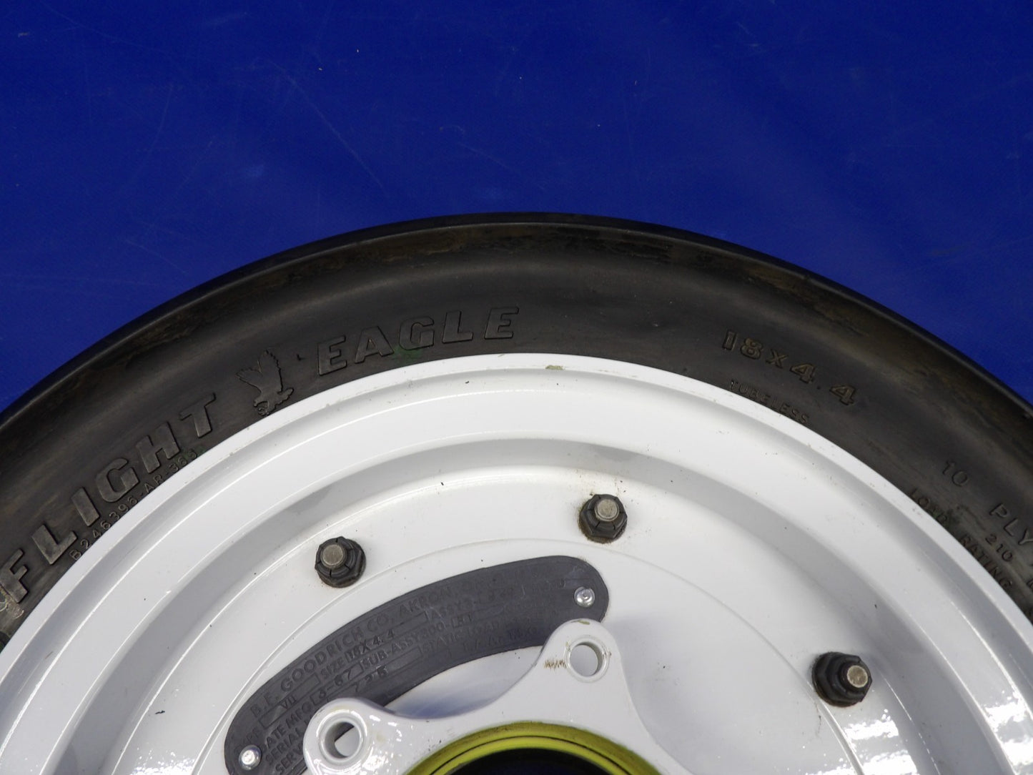 Goodrich Nose Wheel 18x4.4 w/ Goodyear Tire w/ 8130 P/N 3-999 (0626-2063)4
