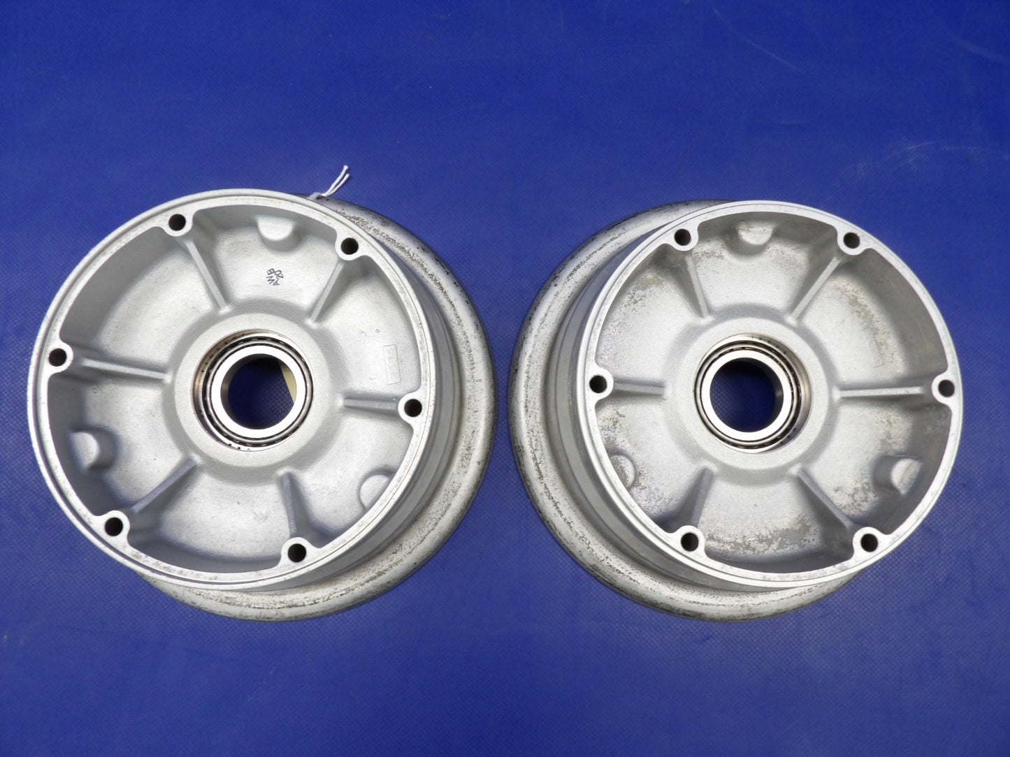 Beech F35 Bonanza Cleveland 40-98 7.00-8 Main Wheel P/N 161-02300 (0726-2093)9