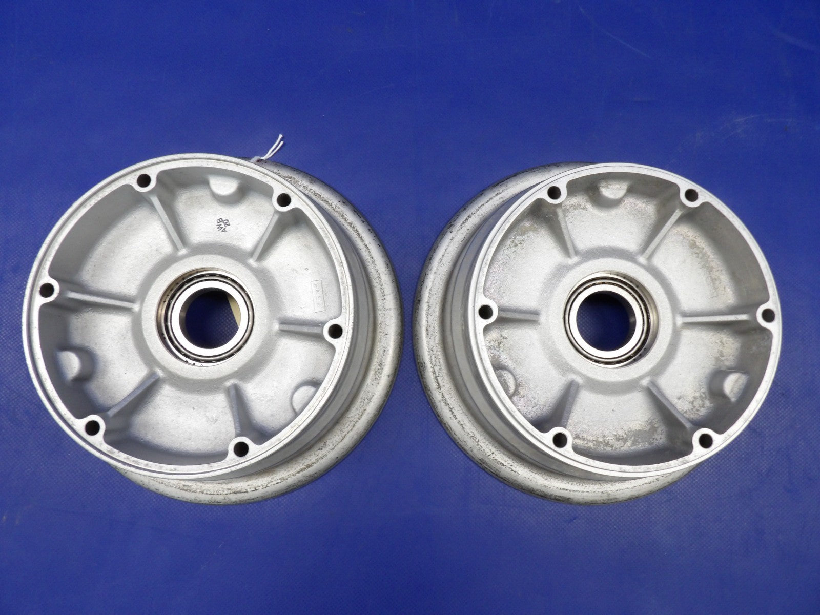 Beech F35 Bonanza Cleveland 40-98 7.00-8 Main Wheel P/N 161-02300 (0726-2093)9