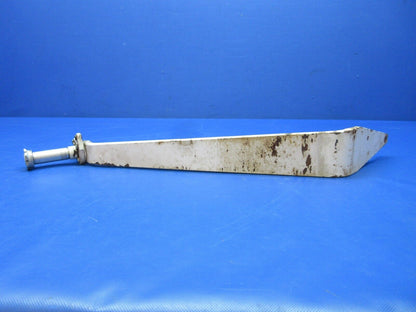 Piper PA-38 Tomahawk RH Main Gear Leg w/ Axle P/N 77787-301 (0724-1262)
