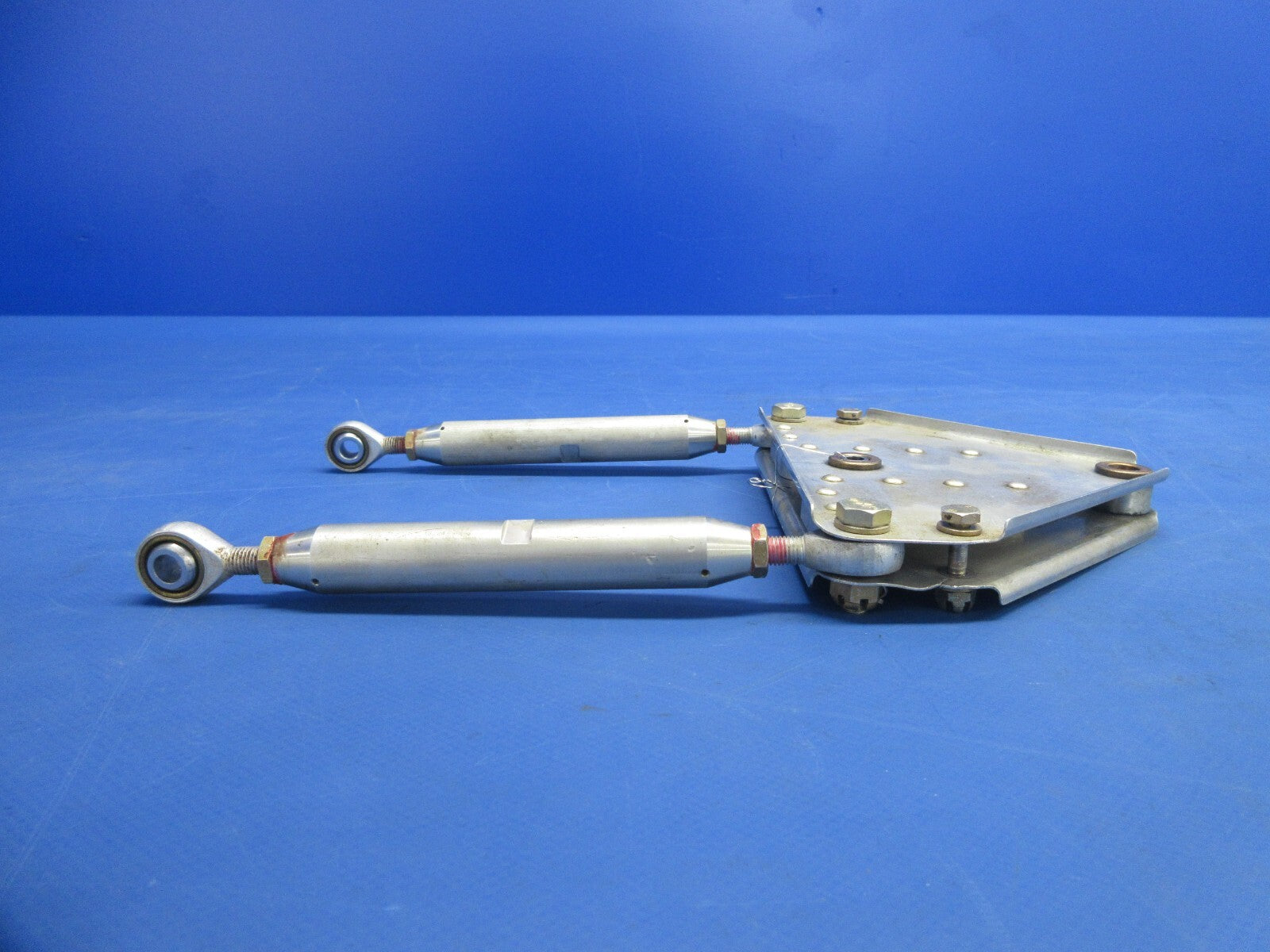 Enstrom 280FX Helicopter Tail Rotor Bellcrank LH & Rods 28-16154-1 (1124-800)6