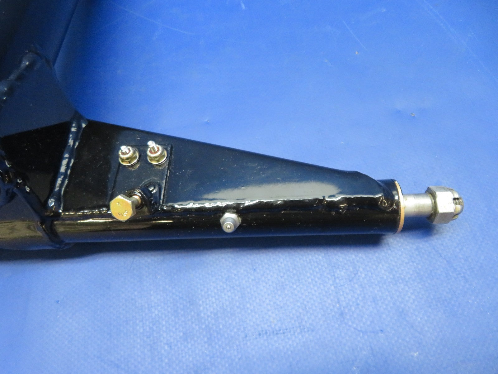 Bellanca 17-30 Viking Upper Main Gear Leg Right Hand P/N 19446-10 (0922-368)15