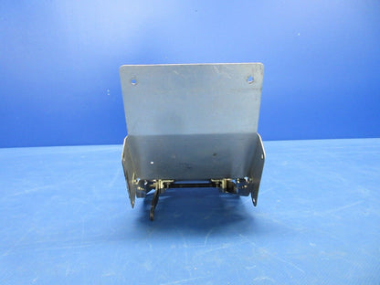 Piper PA-34-200T Cowl Flap Control Console Assy P/N 96453-00 (0524-2069)