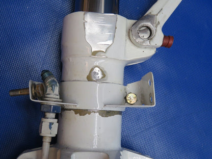 Beech 95 / D95A Travel Air RH Main Gear 95-810002-6, 95-810002-752 (0524-1771)