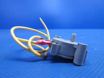 Beech 19 Standby Vacuum System MPL Pressure Sensor P/N 83-12 (0424-1311)