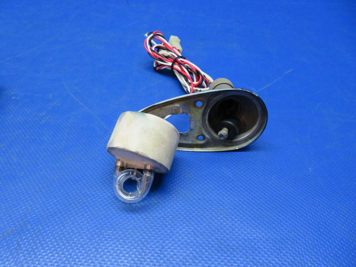 Piper PA-23-250 Aztec Grimes Nav Light RH 28v P/N AN3033-9 TESTED (0724-110)