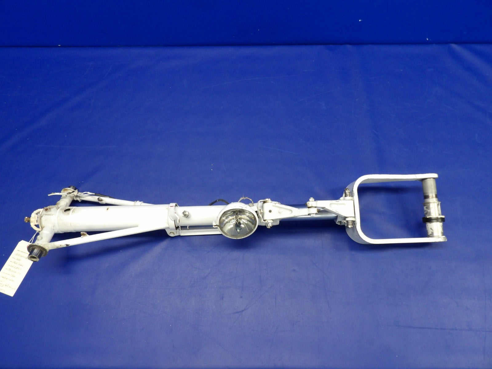 Cessna 310 / 310I Nose Landing Gear P/N 0842000-77 FOR PARTS (0326-2006)2